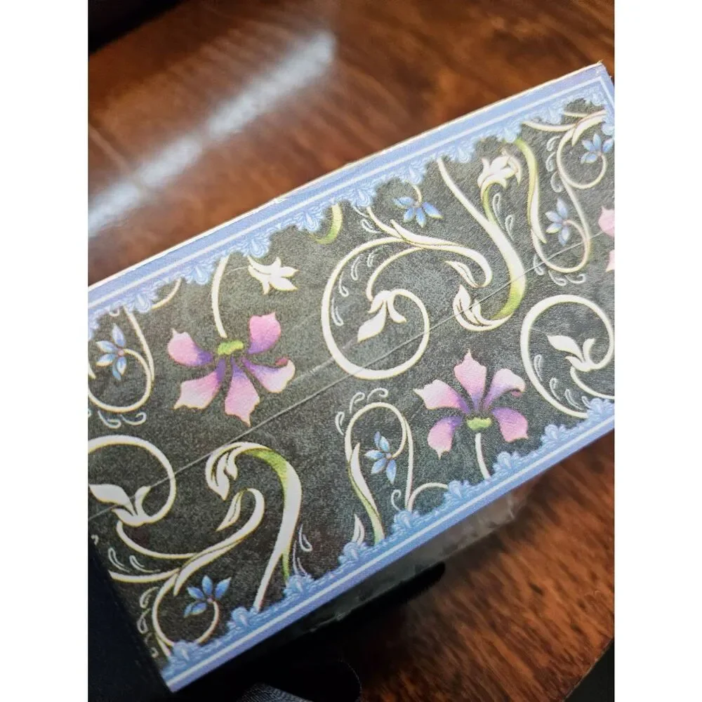 Note Pad and Pen Set Floral Gift Set NEW IN Package lists Stationary